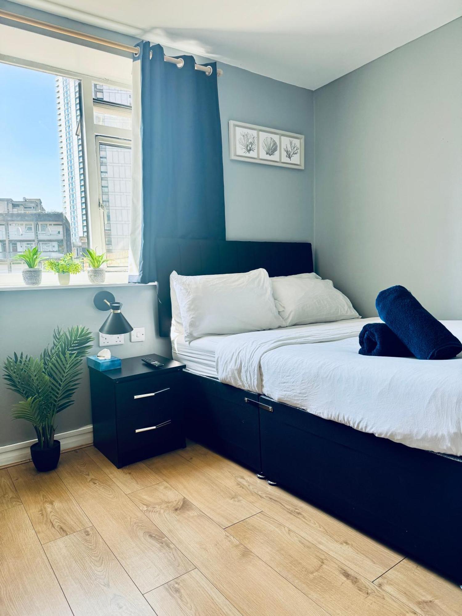 Unique Flat In 1111 Londen
